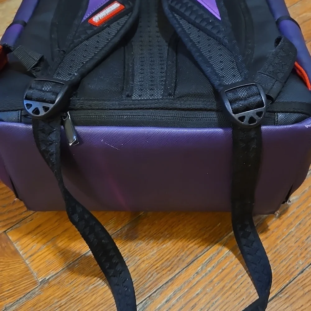 Sprayground Enderdragon Backpack. - Picture 10 of 11